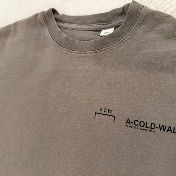 A-COLD-WALL* (ACW*) logo-print t-shirt in a grey/taupe color. Men's Small. - Picture 2 of 6